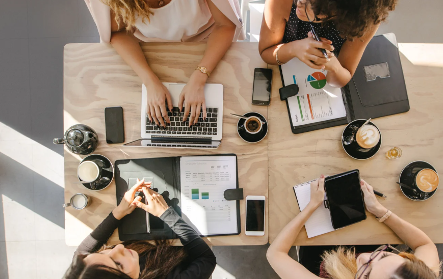 Humanising B2B marketing. It's the human touch.